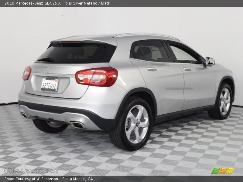 Polar Silver Metallic / Black 2018 Mercedes-Benz GLA 250