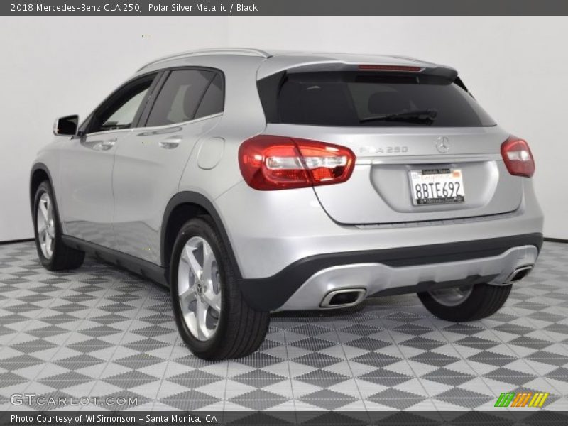 Polar Silver Metallic / Black 2018 Mercedes-Benz GLA 250