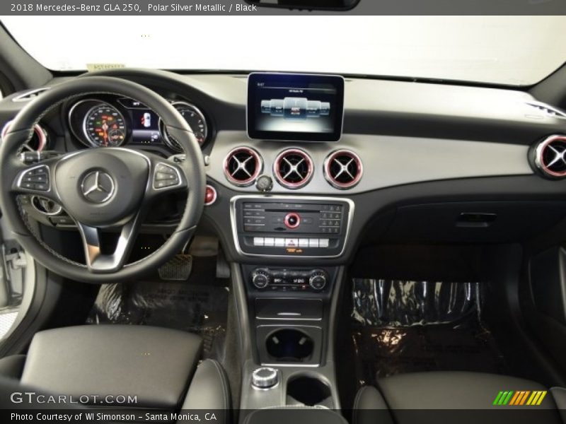 Polar Silver Metallic / Black 2018 Mercedes-Benz GLA 250