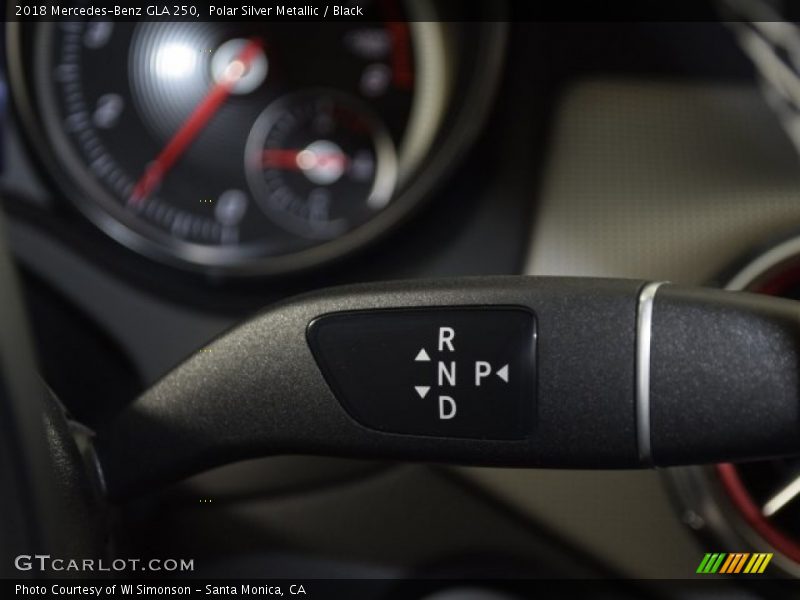 Polar Silver Metallic / Black 2018 Mercedes-Benz GLA 250
