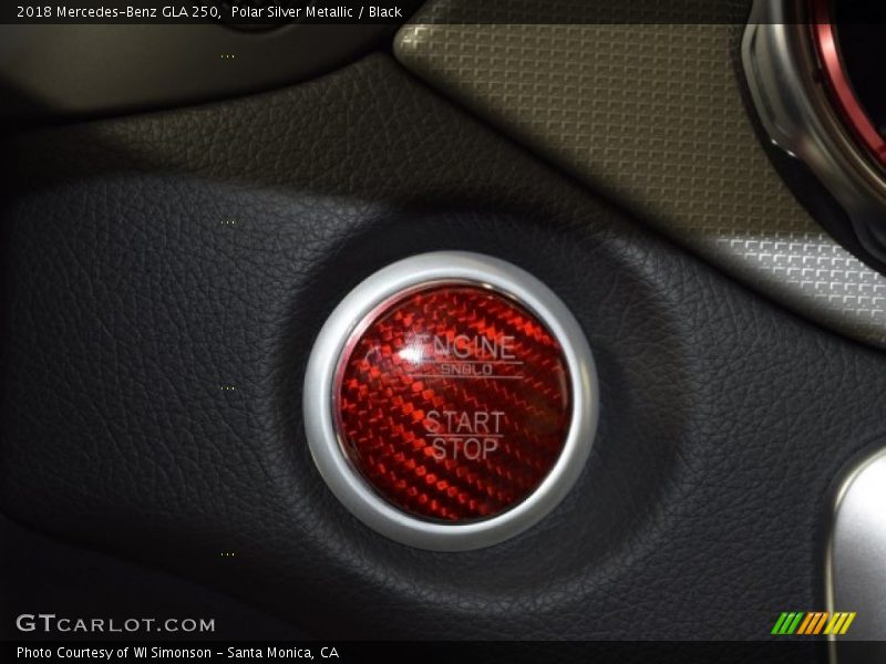 Polar Silver Metallic / Black 2018 Mercedes-Benz GLA 250