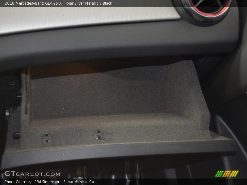 Polar Silver Metallic / Black 2018 Mercedes-Benz GLA 250