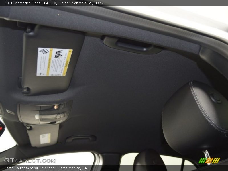 Polar Silver Metallic / Black 2018 Mercedes-Benz GLA 250
