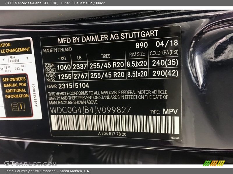 Lunar Blue Metallic / Black 2018 Mercedes-Benz GLC 300