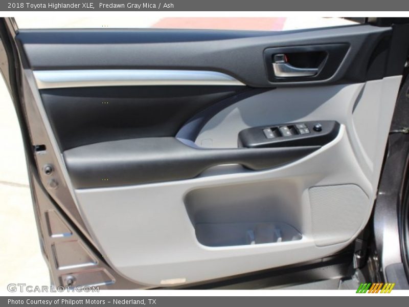 Predawn Gray Mica / Ash 2018 Toyota Highlander XLE
