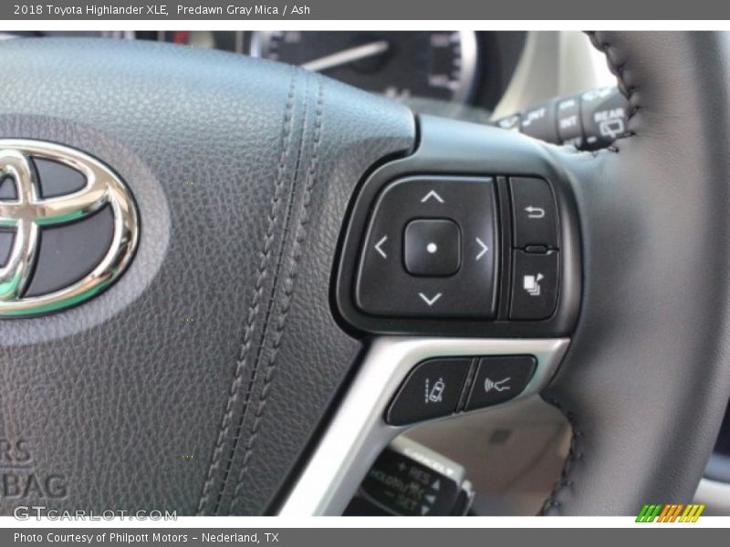 Predawn Gray Mica / Ash 2018 Toyota Highlander XLE