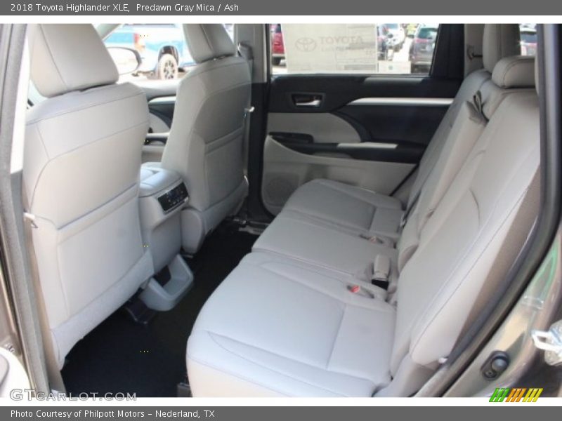 Predawn Gray Mica / Ash 2018 Toyota Highlander XLE