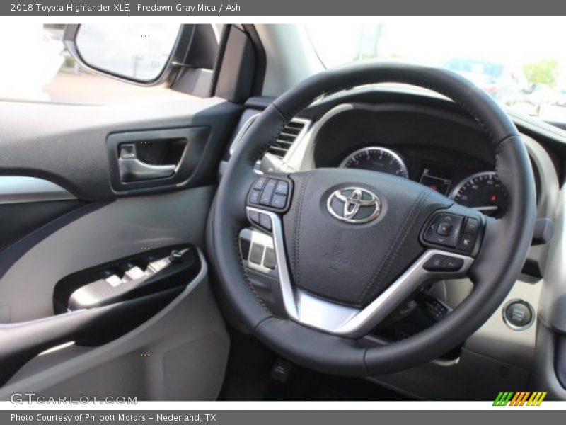 Predawn Gray Mica / Ash 2018 Toyota Highlander XLE