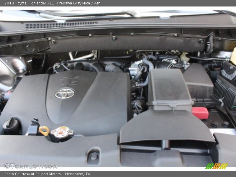 Predawn Gray Mica / Ash 2018 Toyota Highlander XLE