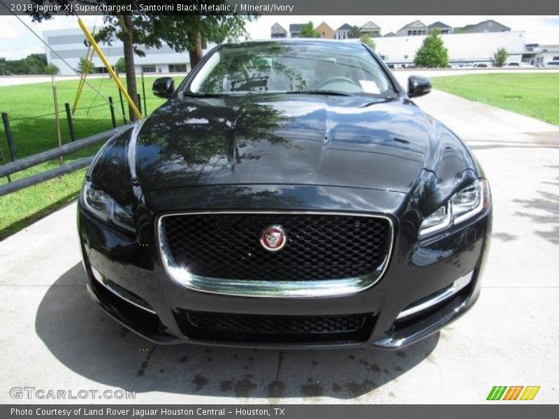 Santorini Black Metallic / Mineral/Ivory 2018 Jaguar XJ Supercharged