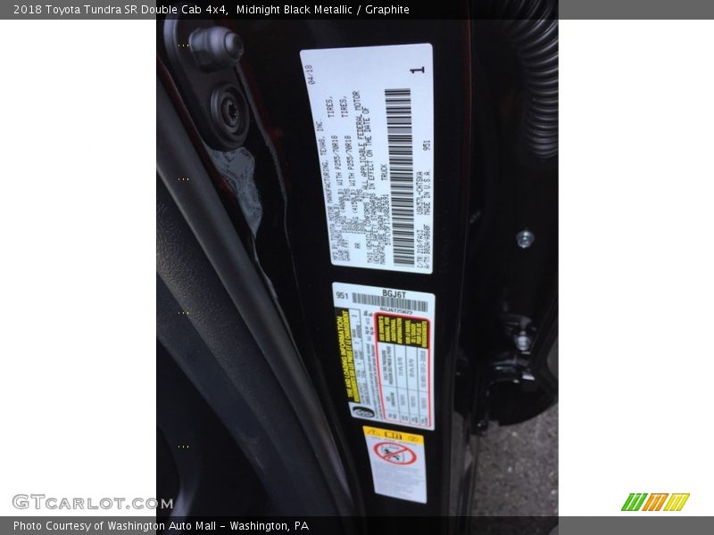 Midnight Black Metallic / Graphite 2018 Toyota Tundra SR Double Cab 4x4