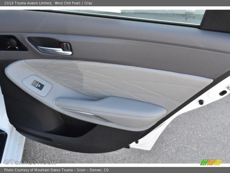 Wind Chill Pearl / Gray 2019 Toyota Avalon Limited