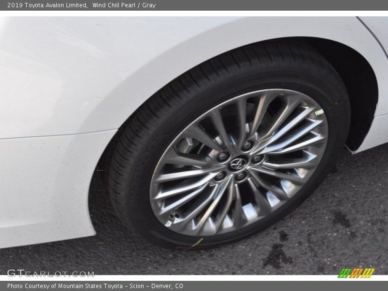 Wind Chill Pearl / Gray 2019 Toyota Avalon Limited