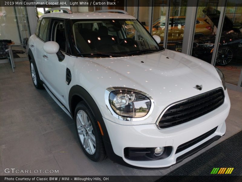 Front 3/4 View of 2019 Countryman Cooper All4