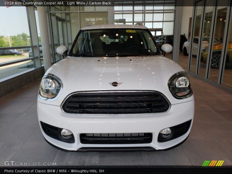 Light White / Carbon Black 2019 Mini Countryman Cooper All4
