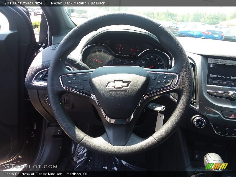 Mosaic Black Metallic / Jet Black 2018 Chevrolet Cruze LT