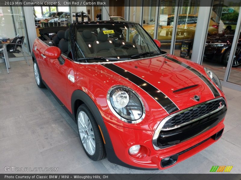 Front 3/4 View of 2019 Convertible Cooper S