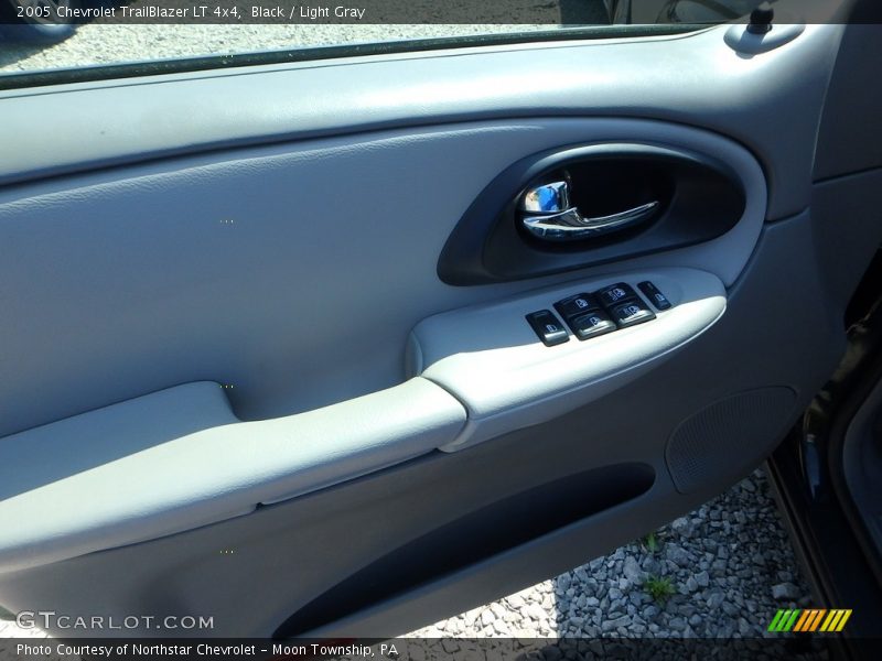 Black / Light Gray 2005 Chevrolet TrailBlazer LT 4x4