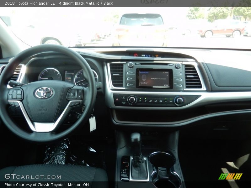 Midnight Black Metallic / Black 2018 Toyota Highlander LE