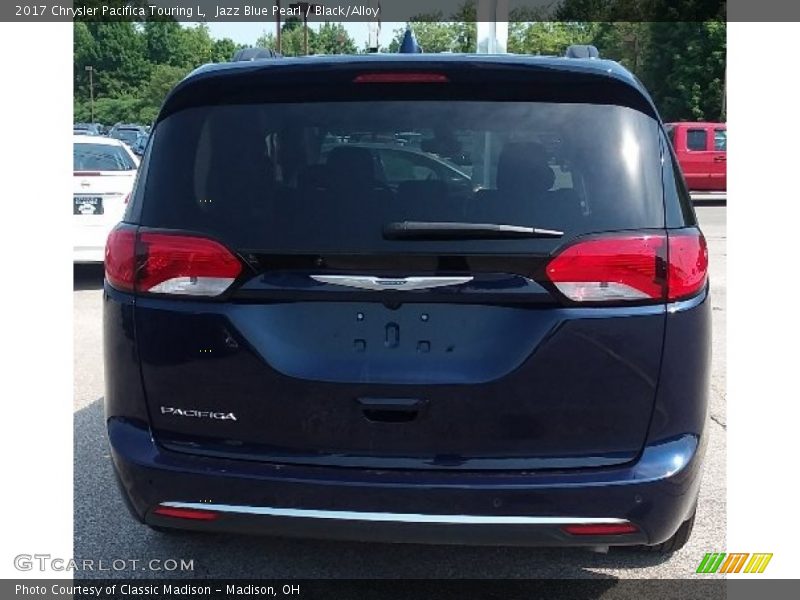 Jazz Blue Pearl / Black/Alloy 2017 Chrysler Pacifica Touring L