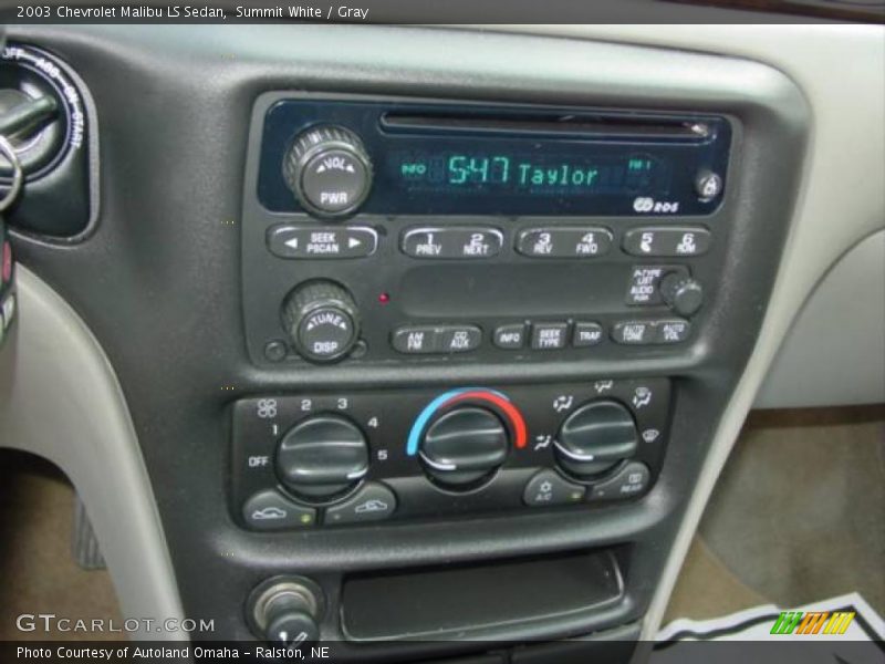 Summit White / Gray 2003 Chevrolet Malibu LS Sedan