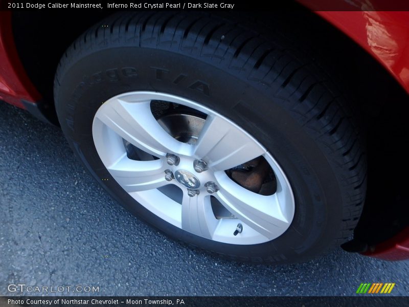Inferno Red Crystal Pearl / Dark Slate Gray 2011 Dodge Caliber Mainstreet
