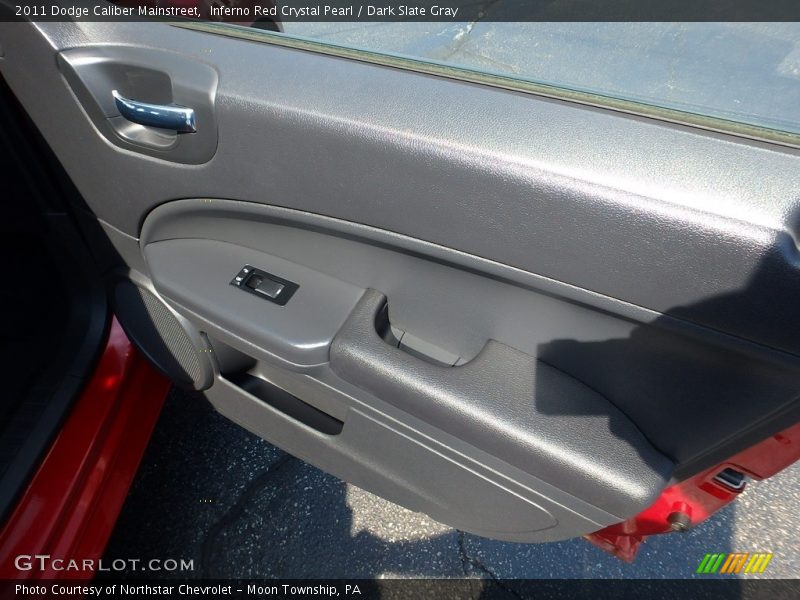 Inferno Red Crystal Pearl / Dark Slate Gray 2011 Dodge Caliber Mainstreet