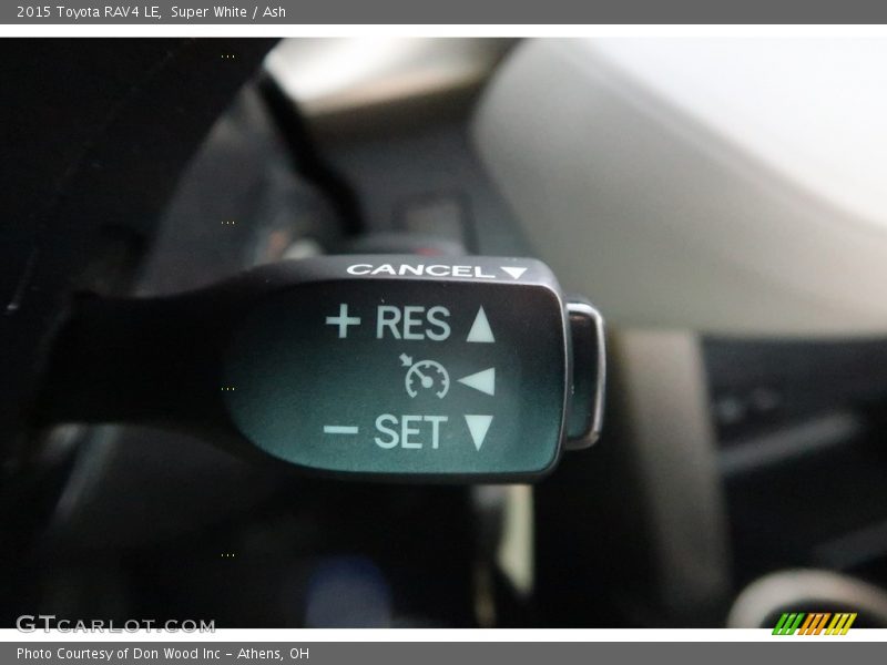 Super White / Ash 2015 Toyota RAV4 LE