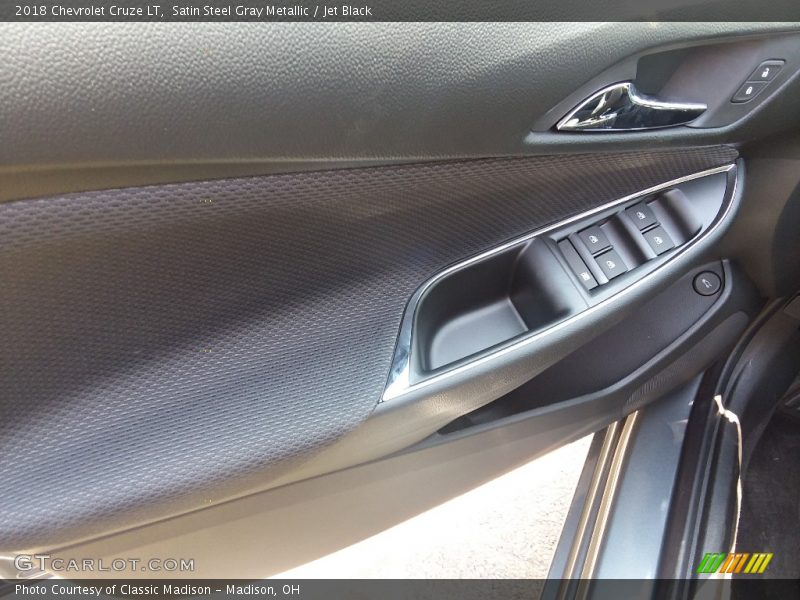 Satin Steel Gray Metallic / Jet Black 2018 Chevrolet Cruze LT