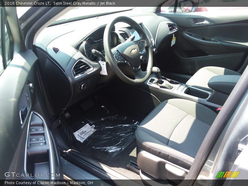Satin Steel Gray Metallic / Jet Black 2018 Chevrolet Cruze LT