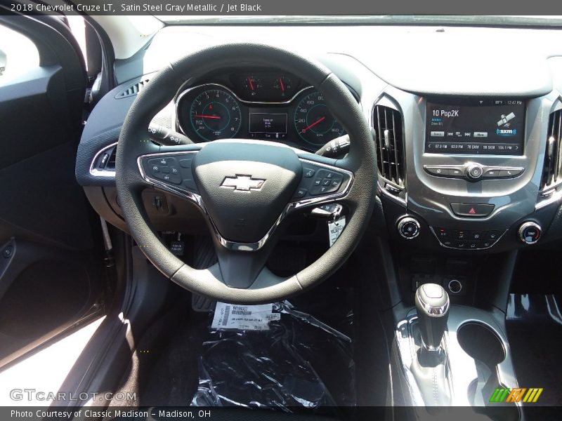 Satin Steel Gray Metallic / Jet Black 2018 Chevrolet Cruze LT