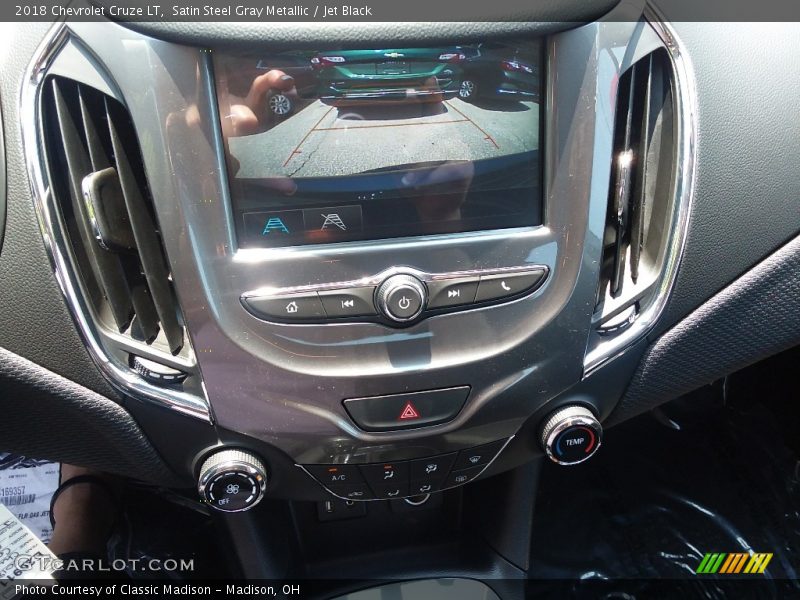 Satin Steel Gray Metallic / Jet Black 2018 Chevrolet Cruze LT