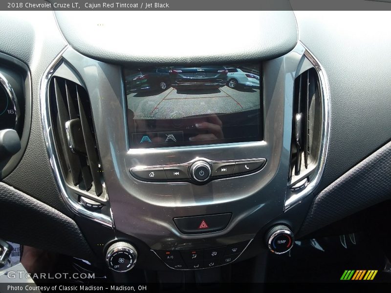 Cajun Red Tintcoat / Jet Black 2018 Chevrolet Cruze LT