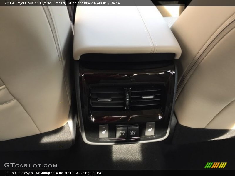 Midnight Black Metallic / Beige 2019 Toyota Avalon Hybrid Limited