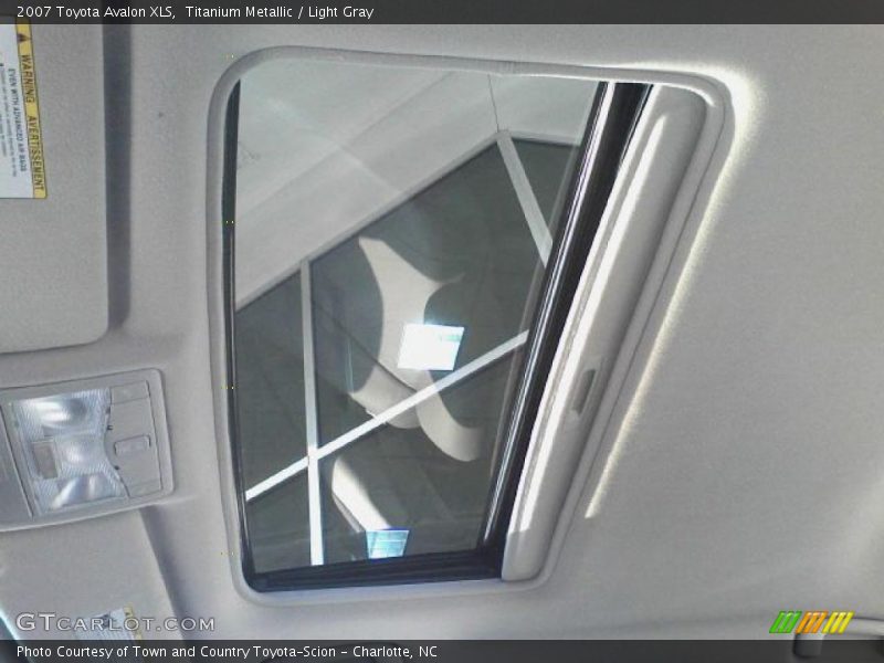 Titanium Metallic / Light Gray 2007 Toyota Avalon XLS