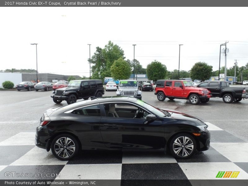 Crystal Black Pearl / Black/Ivory 2017 Honda Civic EX-T Coupe