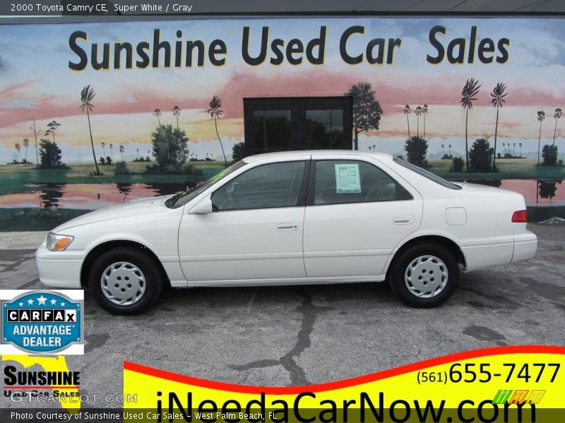 Super White / Gray 2000 Toyota Camry CE