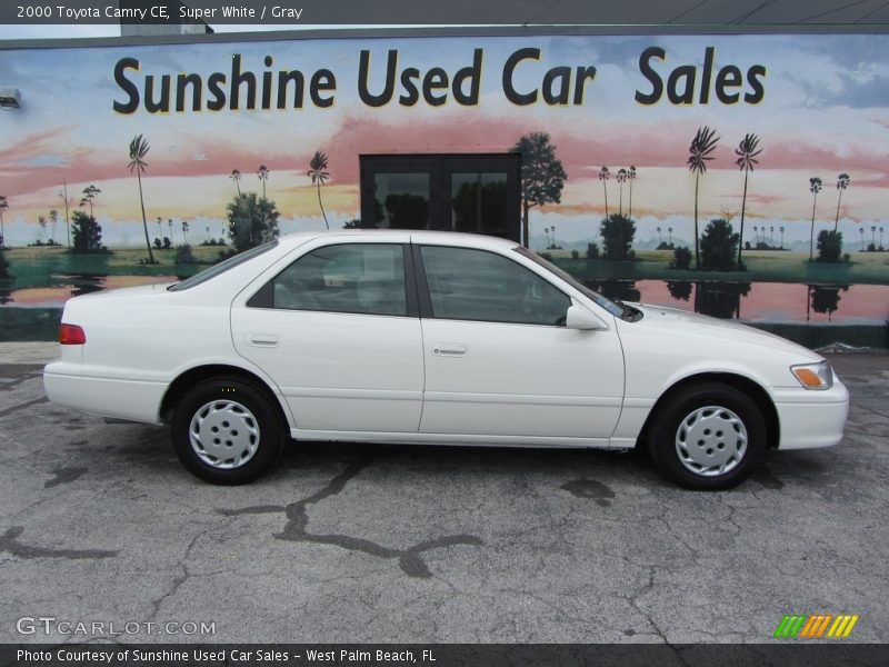 Super White / Gray 2000 Toyota Camry CE