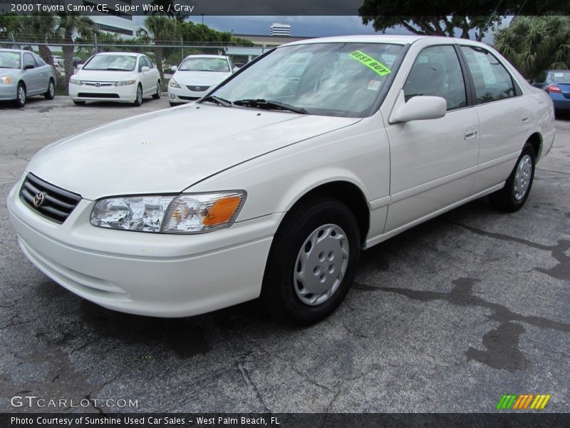 Super White / Gray 2000 Toyota Camry CE