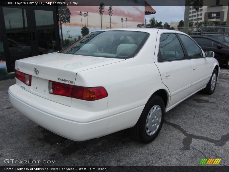 Super White / Gray 2000 Toyota Camry CE