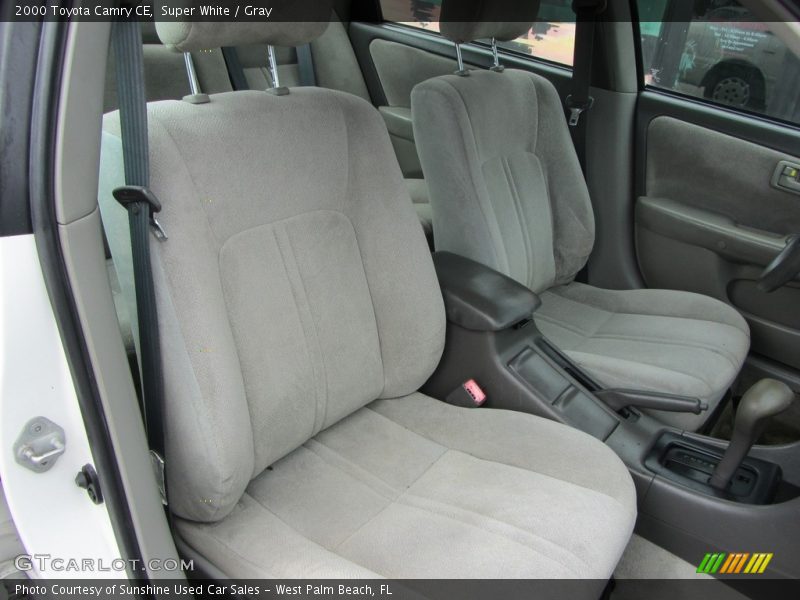 Super White / Gray 2000 Toyota Camry CE