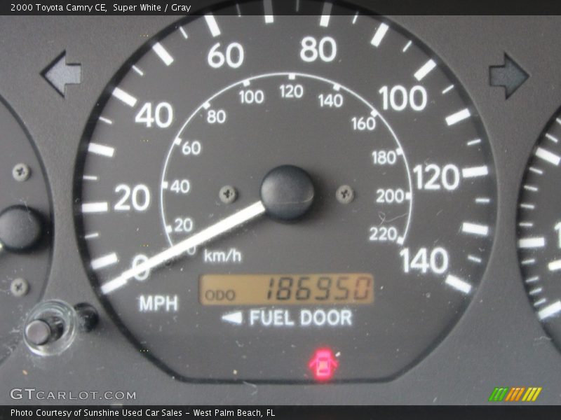 Super White / Gray 2000 Toyota Camry CE