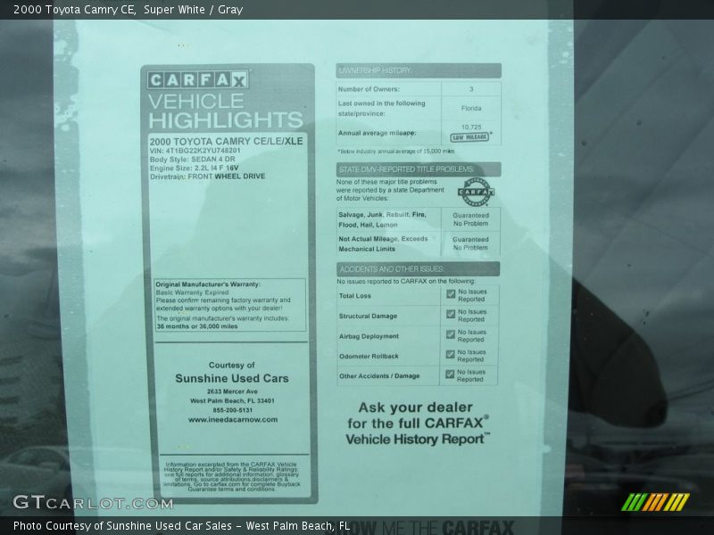 Super White / Gray 2000 Toyota Camry CE