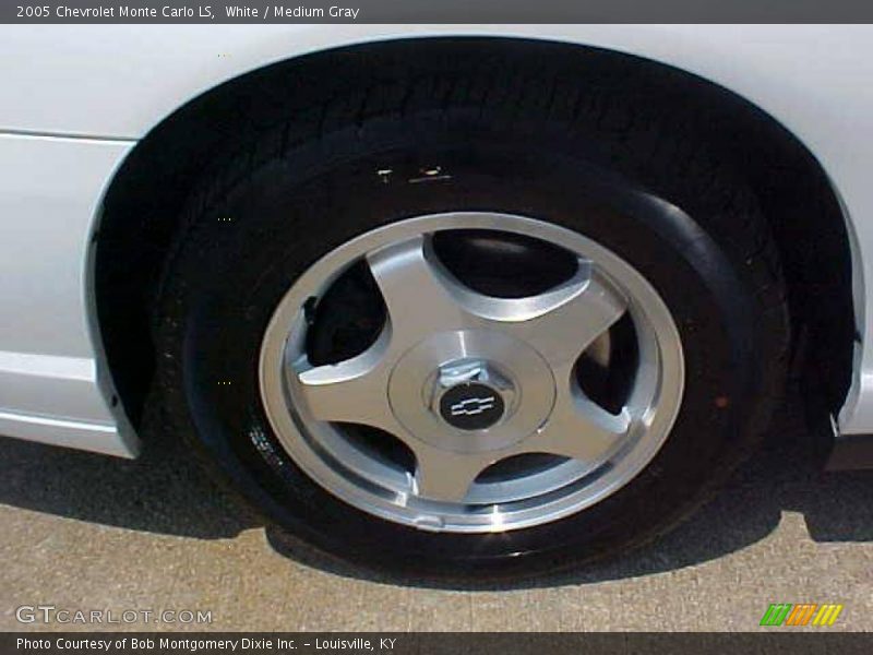 White / Medium Gray 2005 Chevrolet Monte Carlo LS