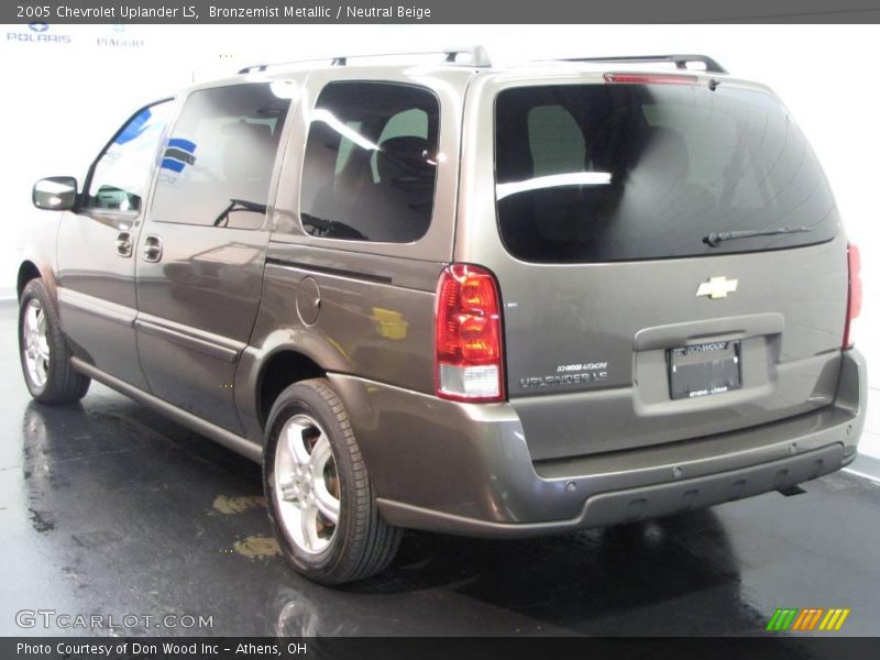 Bronzemist Metallic / Neutral Beige 2005 Chevrolet Uplander LS
