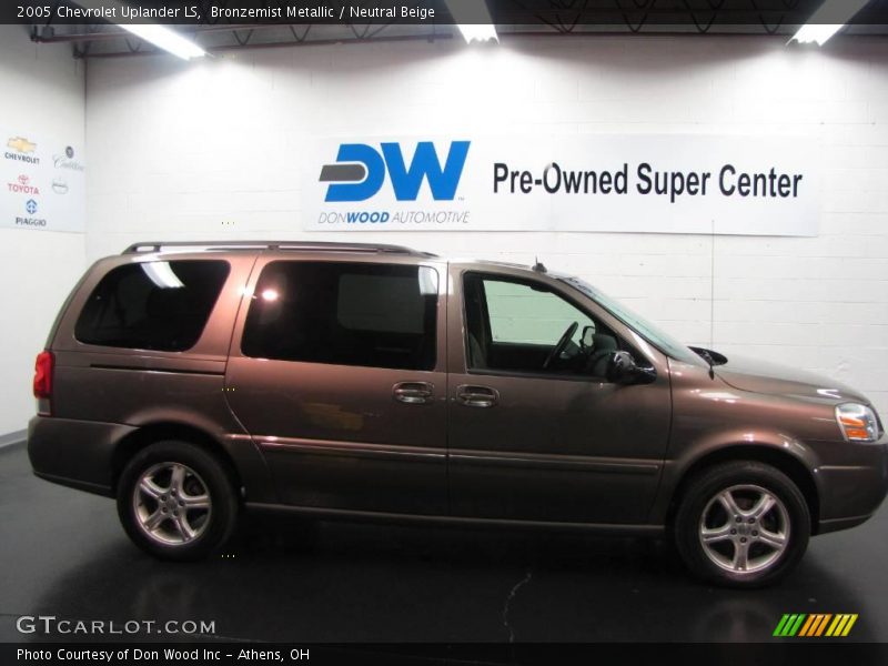 Bronzemist Metallic / Neutral Beige 2005 Chevrolet Uplander LS