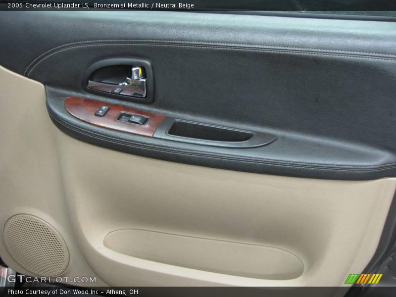 Bronzemist Metallic / Neutral Beige 2005 Chevrolet Uplander LS
