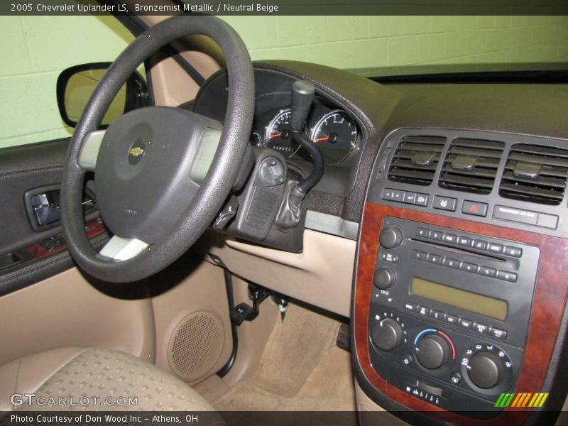 Bronzemist Metallic / Neutral Beige 2005 Chevrolet Uplander LS
