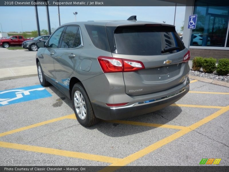Pepperdust Metallic / Jet Black 2018 Chevrolet Equinox LT