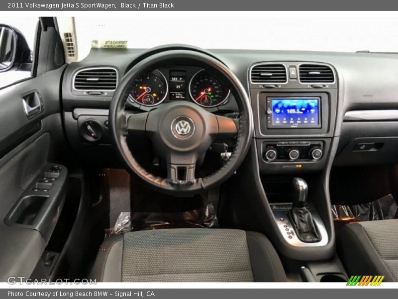 Black / Titan Black 2011 Volkswagen Jetta S SportWagen